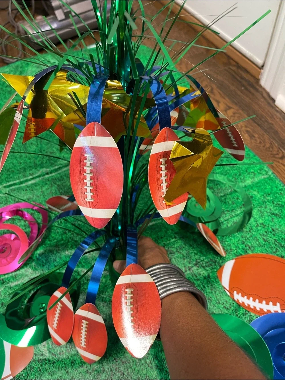 Football Party Decorations Kit - Green and Red 18 pieces